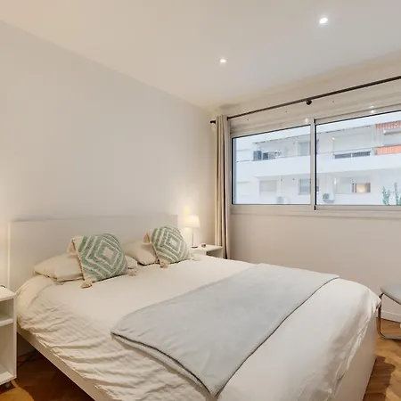 Apartman Newly Renovated Charming Downtown